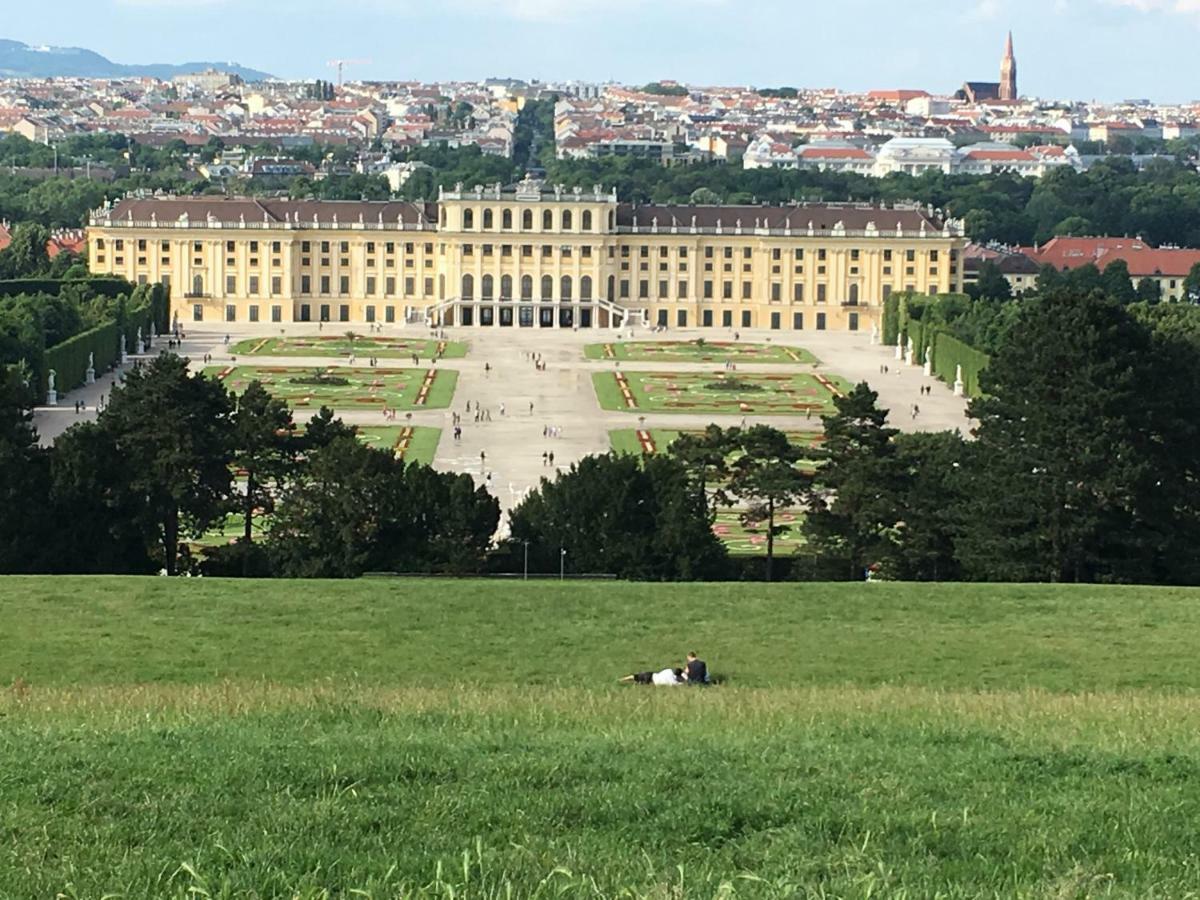 Schoen Wohnen Naehe Schoenbrunn Vienna Exterior photo
